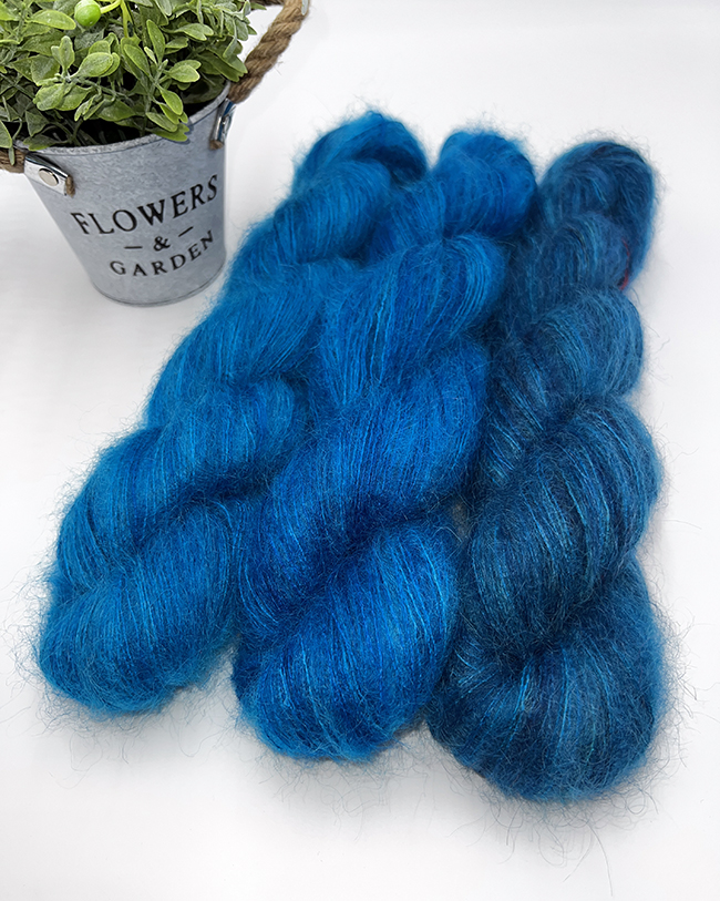 Pitslõng mohäär Behind Blue Eyes 50 g